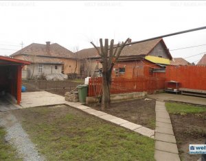 Maison 4 chambres à vendre dans Floresti