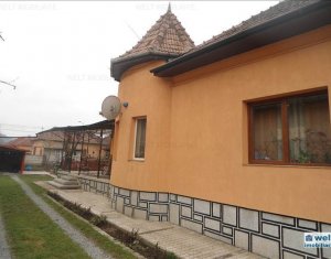 Maison 4 chambres à vendre dans Floresti