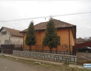 Maison 4 chambres à vendre dans Floresti