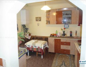 Maison 4 chambres à vendre dans Floresti