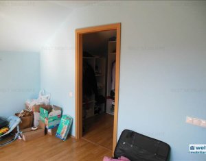 Maison 5 chambres à vendre dans Floresti