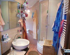 Maison 4 chambres à vendre dans Cluj-napoca, zone Dambul Rotund