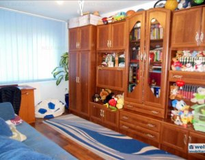 Lakás 4 szobák eladó on Cluj-napoca, Zóna Manastur