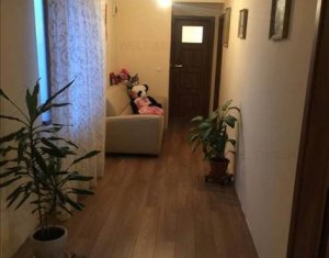 Maison 5 chambres à vendre dans Floresti