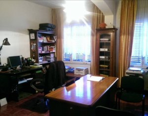 , 350m2 dans Cluj-napoca, zone Gheorgheni