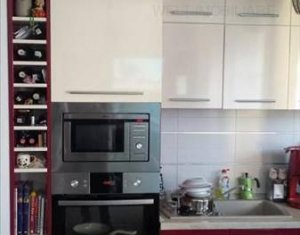 Lakás 3 szobák eladó on Floresti