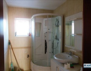 Appartement 5 chambres à vendre dans Floresti