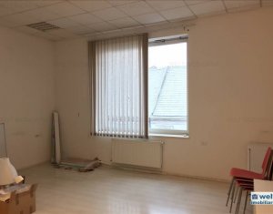 Bureau à louer dans Cluj-napoca, zone Centru