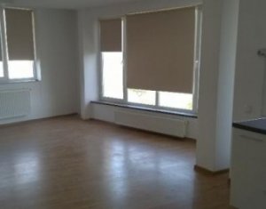 Lakás 3 szobák eladó on Floresti
