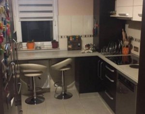 Lakás 3 szobák eladó on Floresti