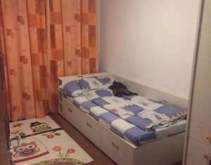 Lakás 3 szobák eladó on Floresti