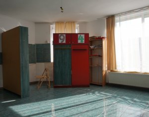 Üzlethelyiség eladó, 180m2 on Floresti
