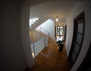 Maison 6 chambres à vendre dans Cluj-napoca, zone Iris