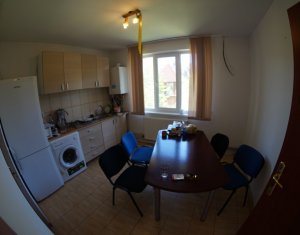 Ház 4 szobák eladó on Chinteni