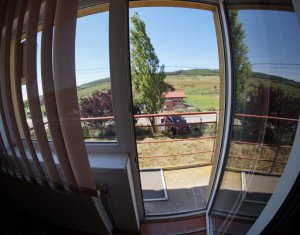 Ház 4 szobák eladó on Chinteni