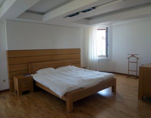Maison 7 chambres à vendre dans Cluj-napoca, zone Europa