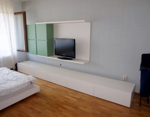 Maison 7 chambres à vendre dans Cluj-napoca, zone Europa