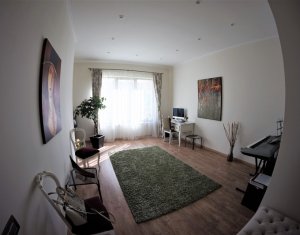 Maison 6 chambres à vendre dans Cluj-napoca, zone Borhanci