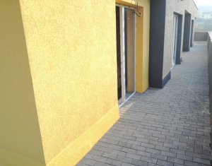 Lakás 3 szobák eladó on Floresti