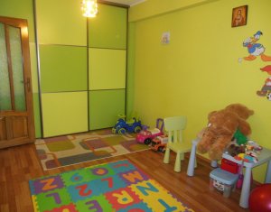 Appartement 3 chambres à vendre dans Floresti