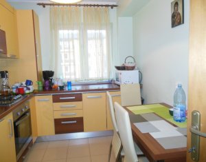 Appartement 3 chambres à vendre dans Floresti