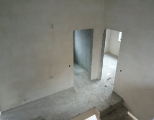 Ház 4 szobák eladó on Floresti