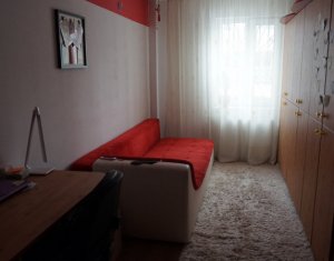 Appartement 3 chambres à vendre dans Cluj-napoca, zone Intre Lacuri