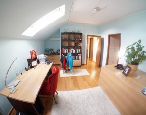 Appartement 4 chambres à vendre dans Cluj-napoca, zone Andrei Muresanu