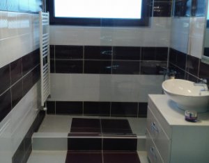 Appartement 3 chambres à vendre dans Floresti