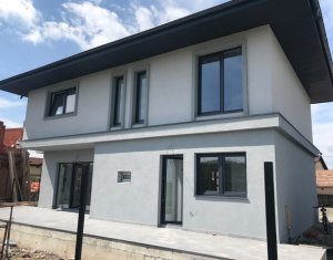 Maison 4 chambres à vendre dans Cluj-napoca, zone Apahida