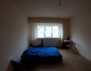 Lakás 3 szobák eladó on Cluj-napoca, Zóna Manastur