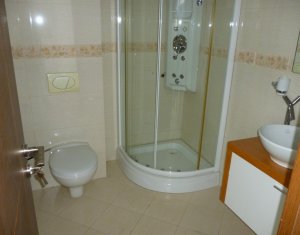 Appartement 5 chambres à vendre dans Cluj-napoca, zone Buna Ziua