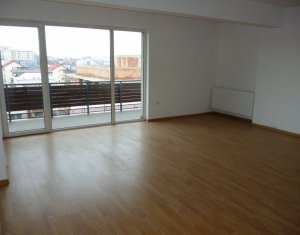 Appartement 5 chambres à vendre dans Cluj-napoca, zone Buna Ziua