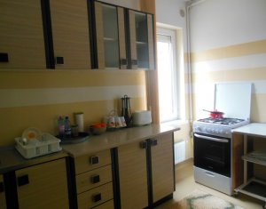 Appartement 3 chambres à louer dans Floresti