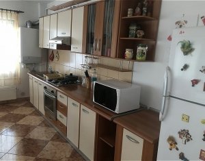 Appartement 3 chambres à louer dans Cluj-napoca, zone Buna Ziua