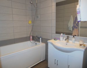 Lakás 3 szobák eladó on Floresti