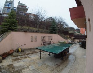 Maison 4 chambres à louer dans Cluj-napoca, zone Andrei Muresanu