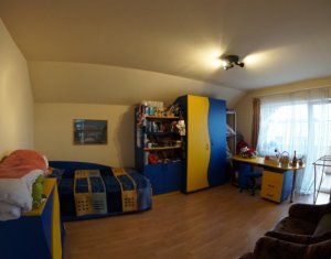 Maison 4 chambres à vendre dans Cluj-napoca, zone Andrei Muresanu