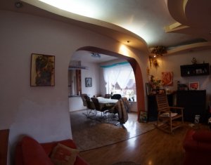 Maison 4 chambres à vendre dans Cluj-napoca, zone Andrei Muresanu