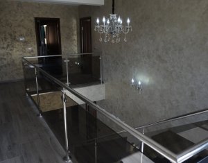 Maison 6 chambres à vendre dans Cluj-napoca, zone Someseni
