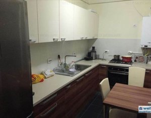 Appartement 3 chambres à vendre dans Floresti