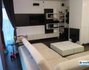 Maison 5 chambres à vendre dans Floresti