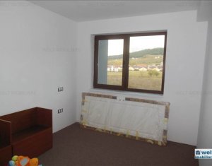 Appartement 4 chambres à vendre dans Floresti