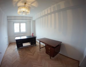Appartement 3 chambres à louer dans Cluj-napoca, zone Centru