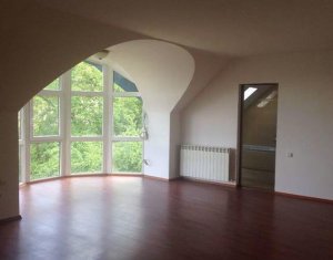 Bureau à louer, 220m2 dans Cluj-napoca, zone Centru