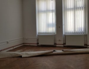 Bureau à louer dans Cluj-napoca, zone Centru