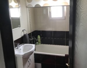 Appartement 3 chambres à vendre dans Cluj-napoca, zone Intre Lacuri