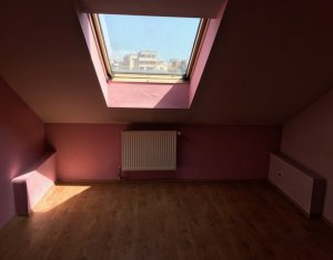 Appartement 4 chambres à vendre dans Cluj-napoca, zone Centru
