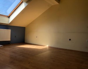 Appartement 4 chambres à vendre dans Cluj-napoca, zone Centru