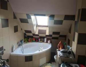 Appartement 3 chambres à vendre dans Floresti